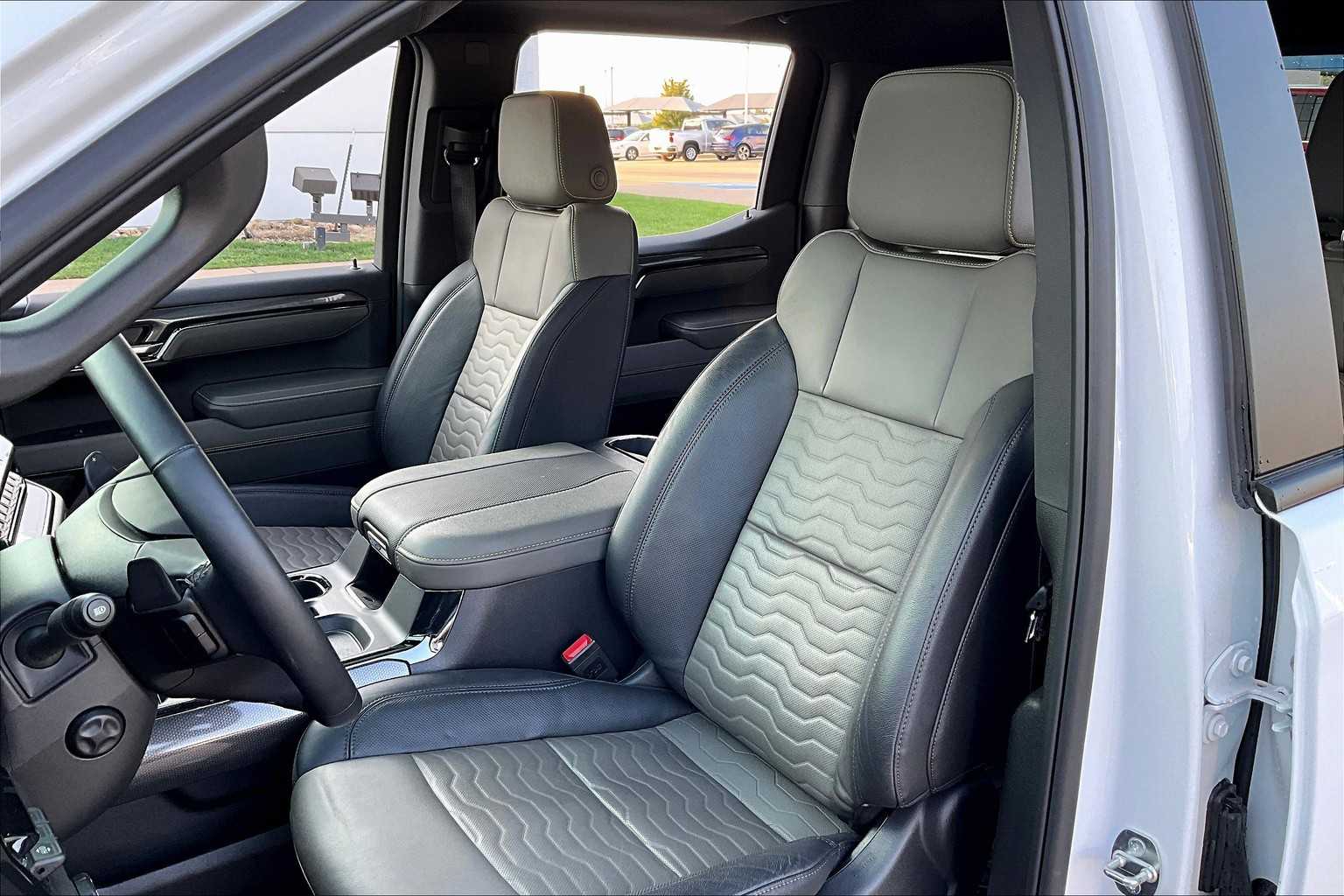 2024 Chevrolet Silverado 1500 ZR2 photo 7