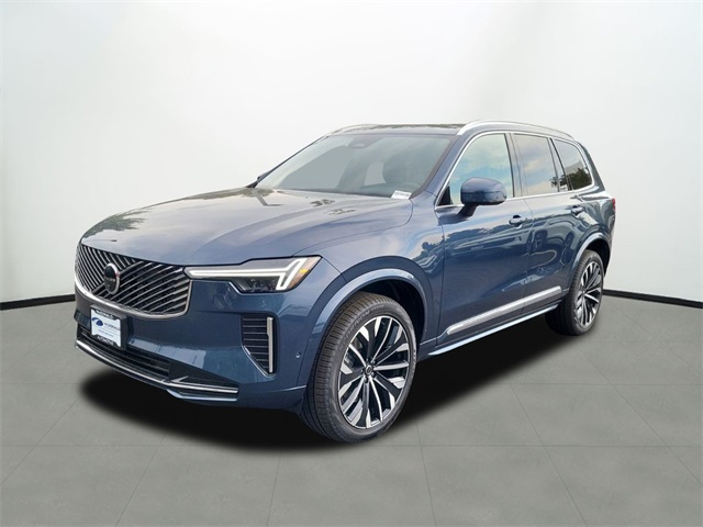 2025 Volvo XC90 Plus's photo