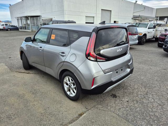 2024 Kia Soul LX S photo 3