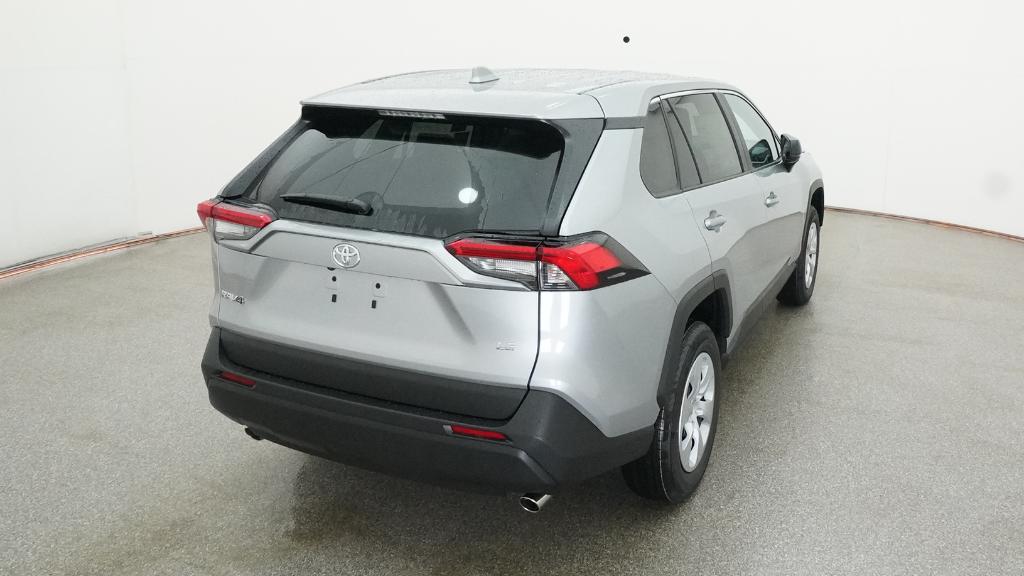 2025 Toyota RAV4 LE photo 19