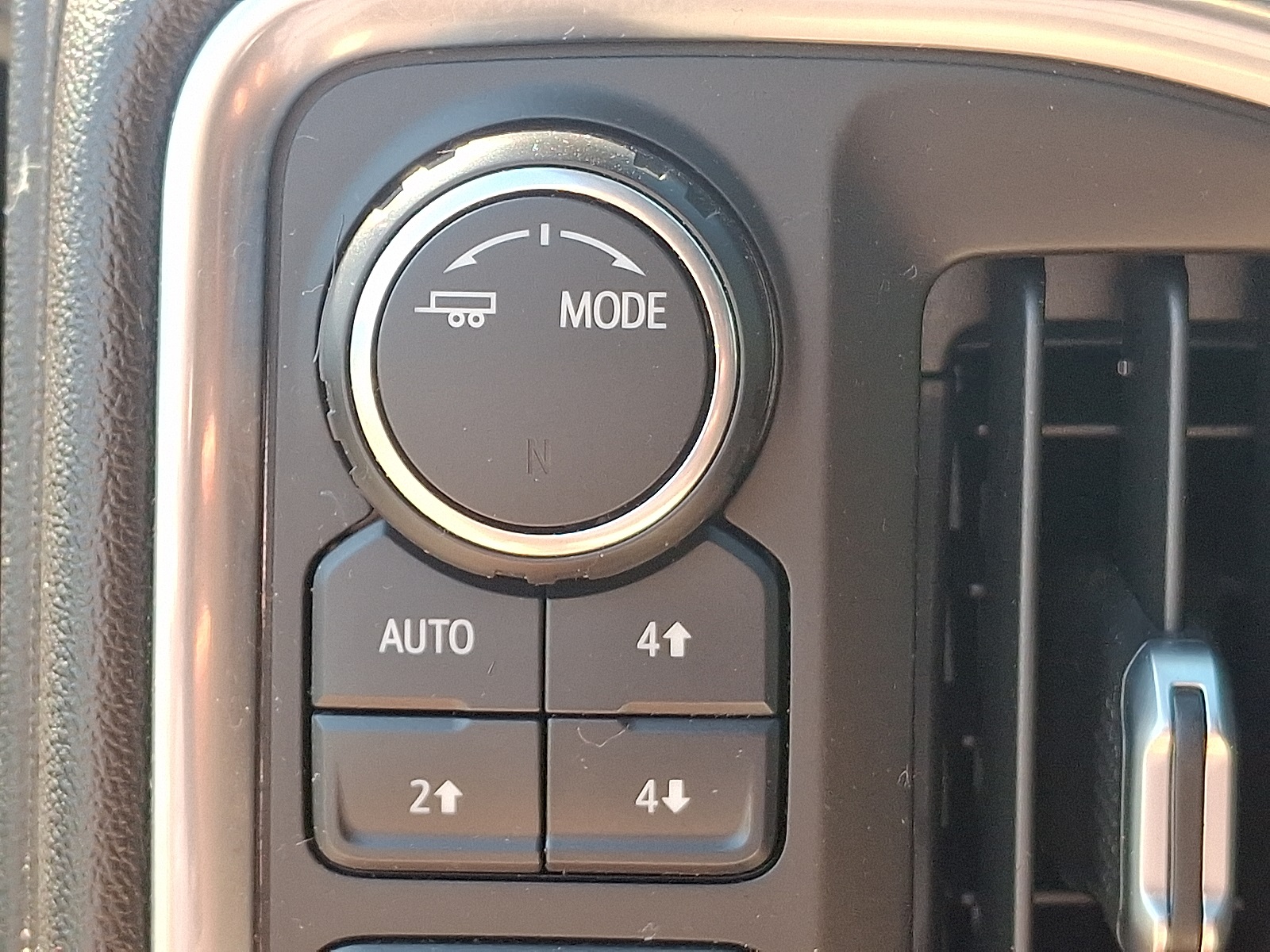 2020 Chevrolet Silverado 1500 LT photo 24