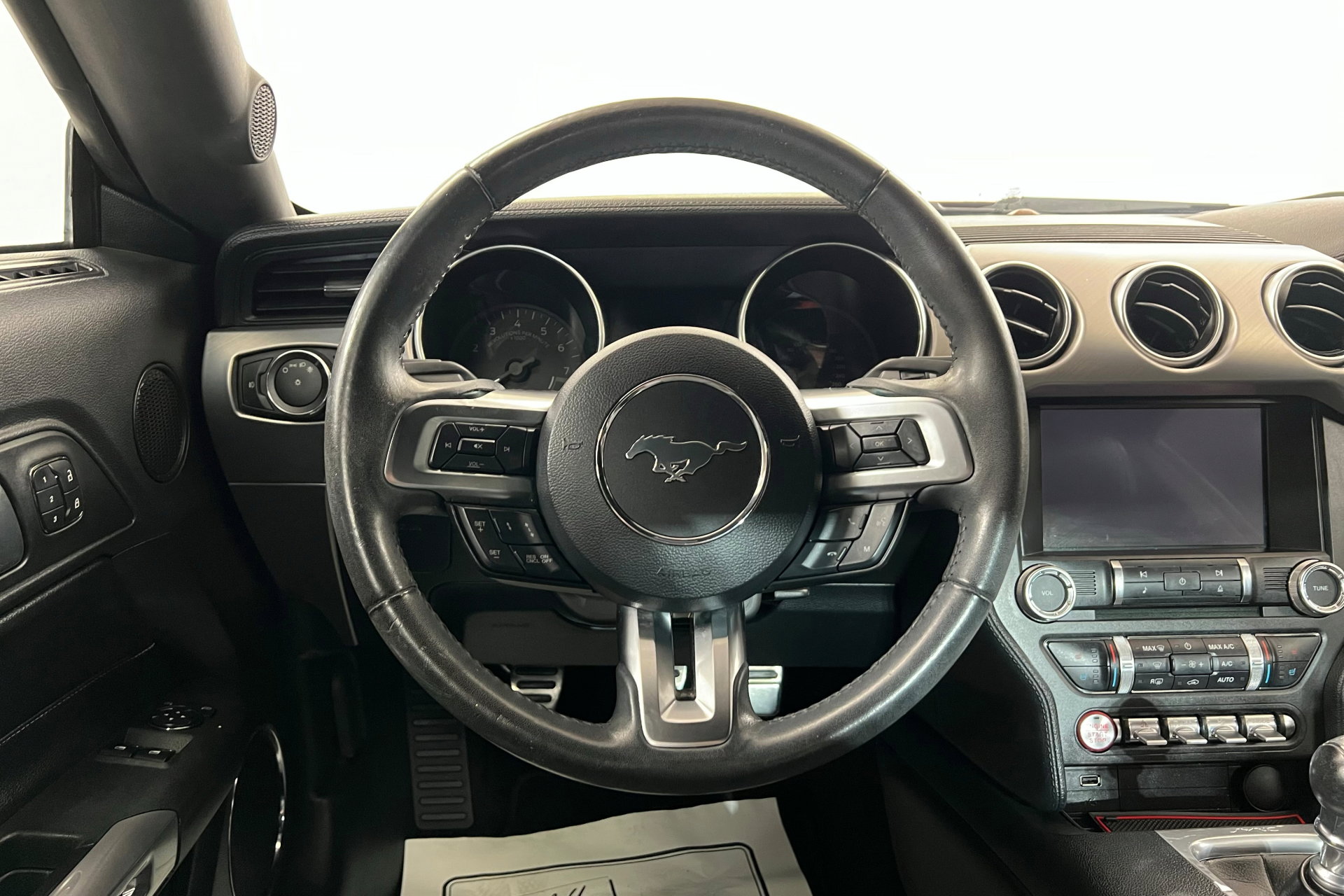 2018 Ford Mustang GT Premium photo 12