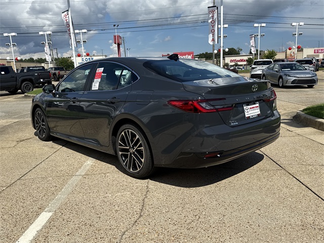 2025 Toyota Camry XLE photo 5