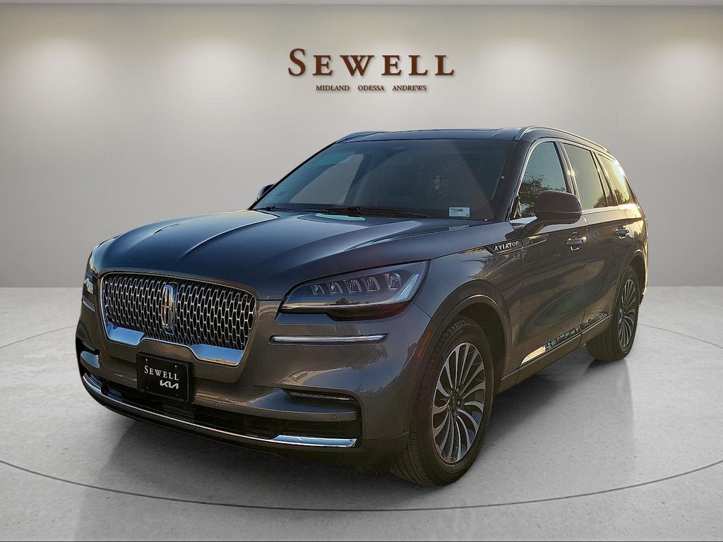 2022 Lincoln Aviator Reserve's photo