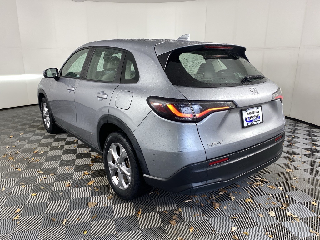 2023 Honda HR-V LX photo 2