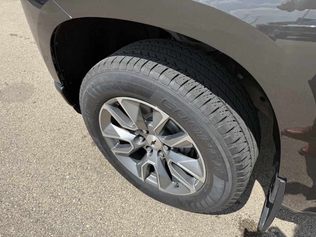 2021 Chevrolet Silverado 1500 RST photo 3