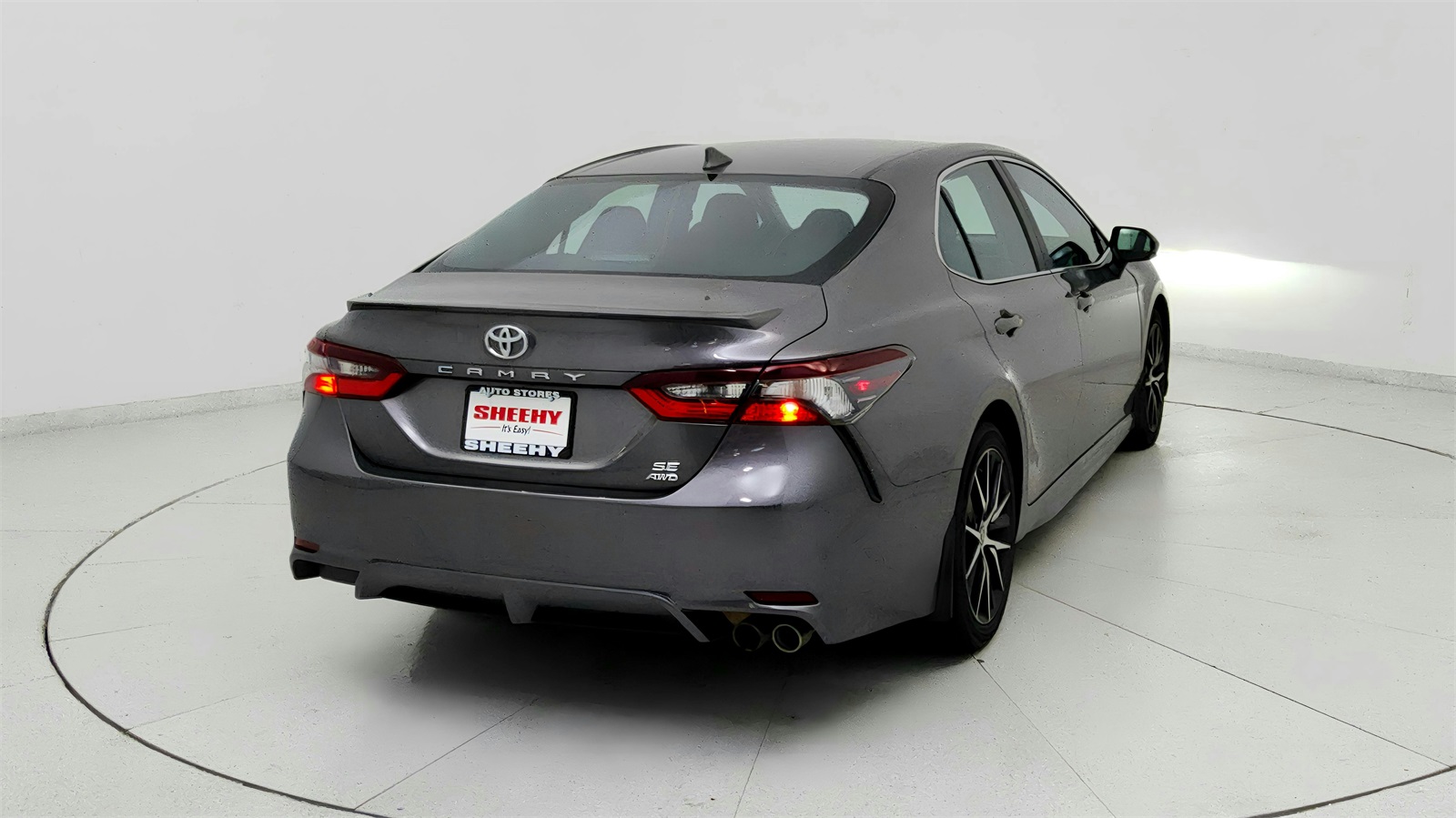 2022 Toyota Camry SE photo 6