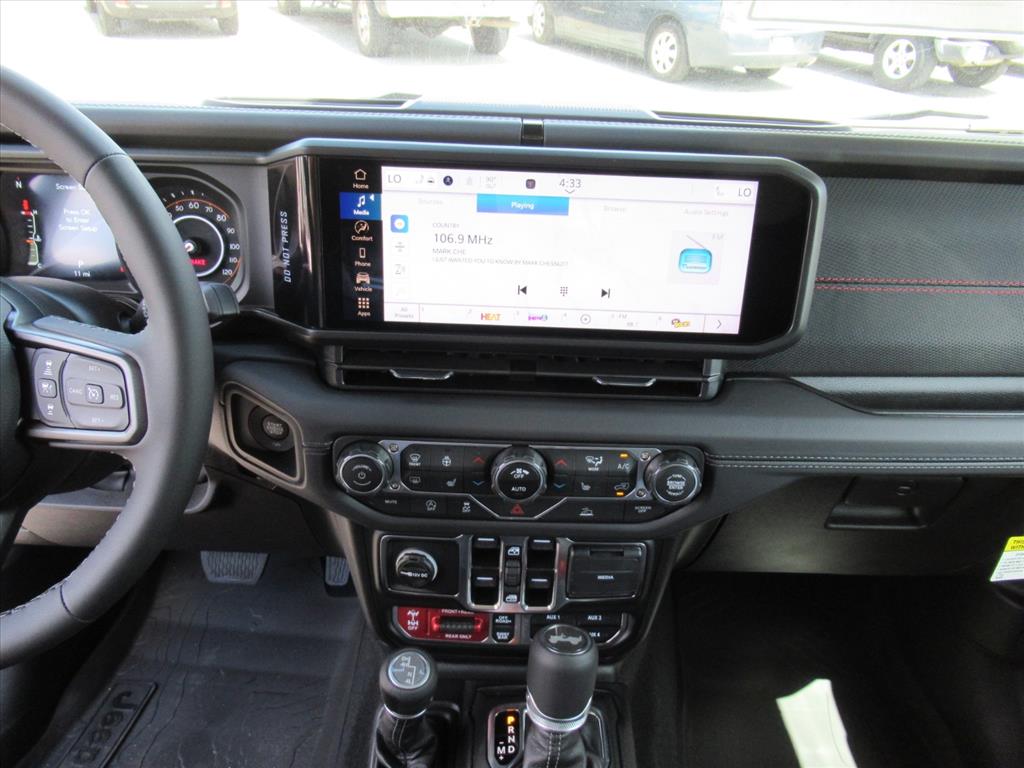 2025 Jeep Wrangler Rubicon photo 20