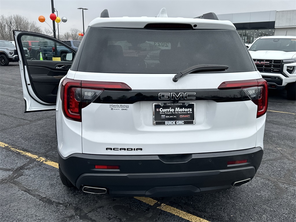 2023 GMC ACADIA - Image 24