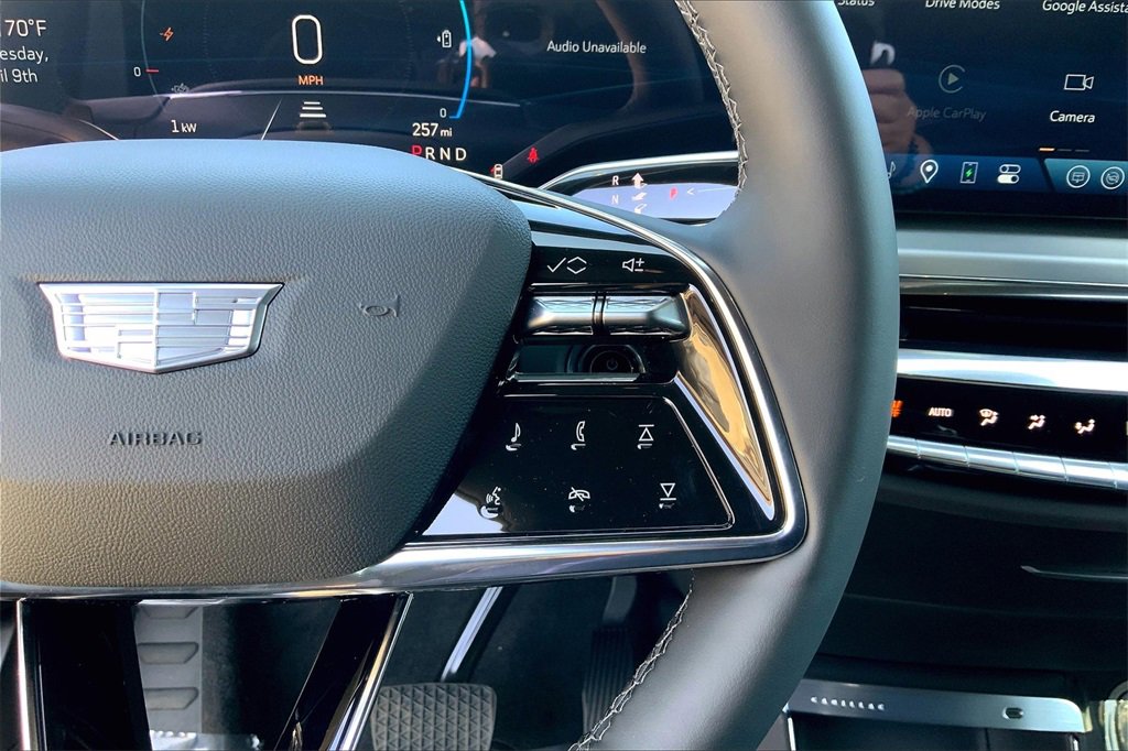 2025 Cadillac Lyriq Luxury photo 22