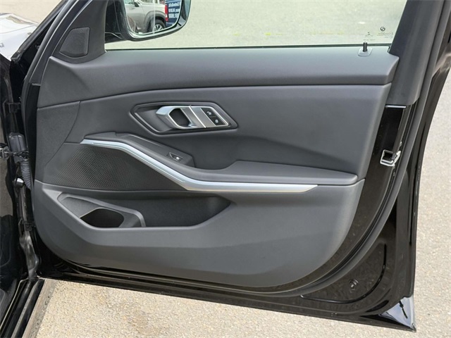 2023 Bmw 330e photo 14