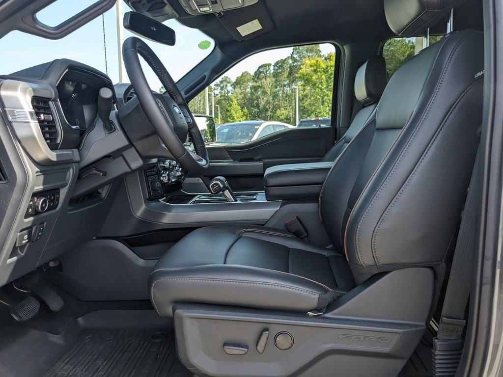 2025 Ford F-150 Lariat photo 19