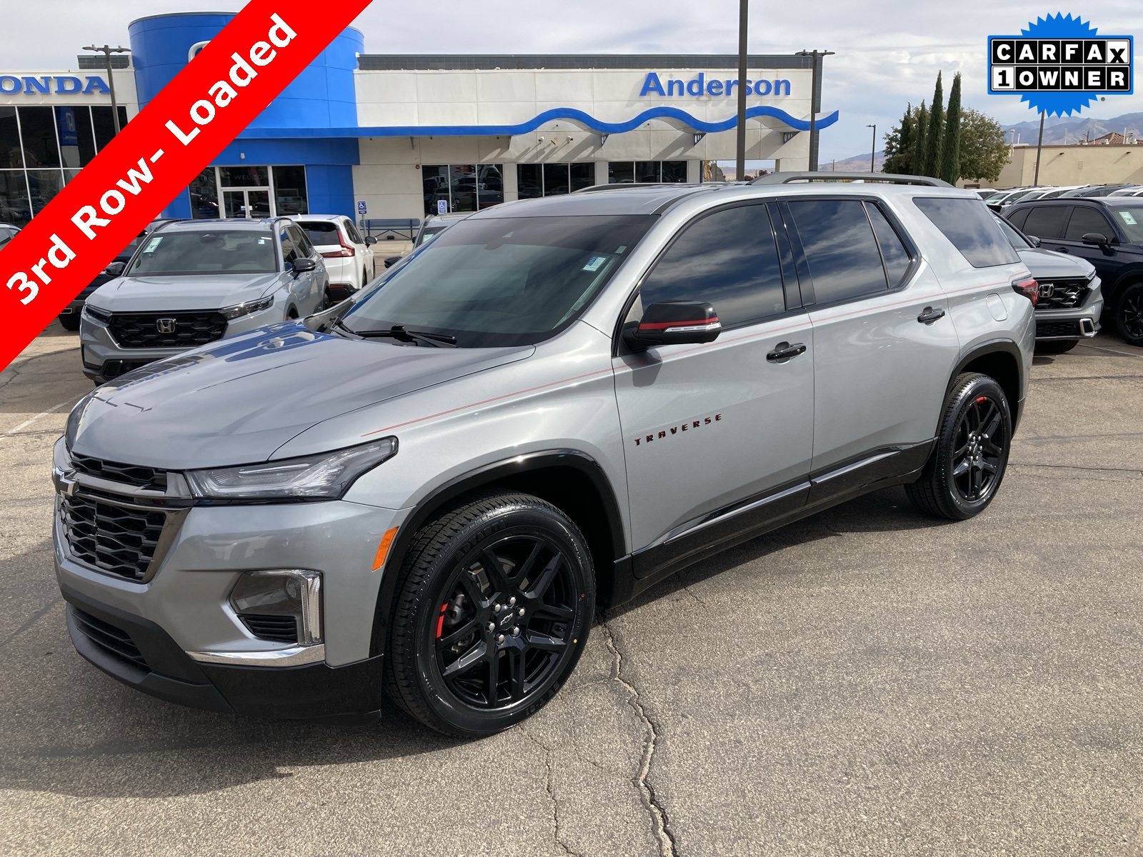 2023 Chevrolet Traverse Premier's photo