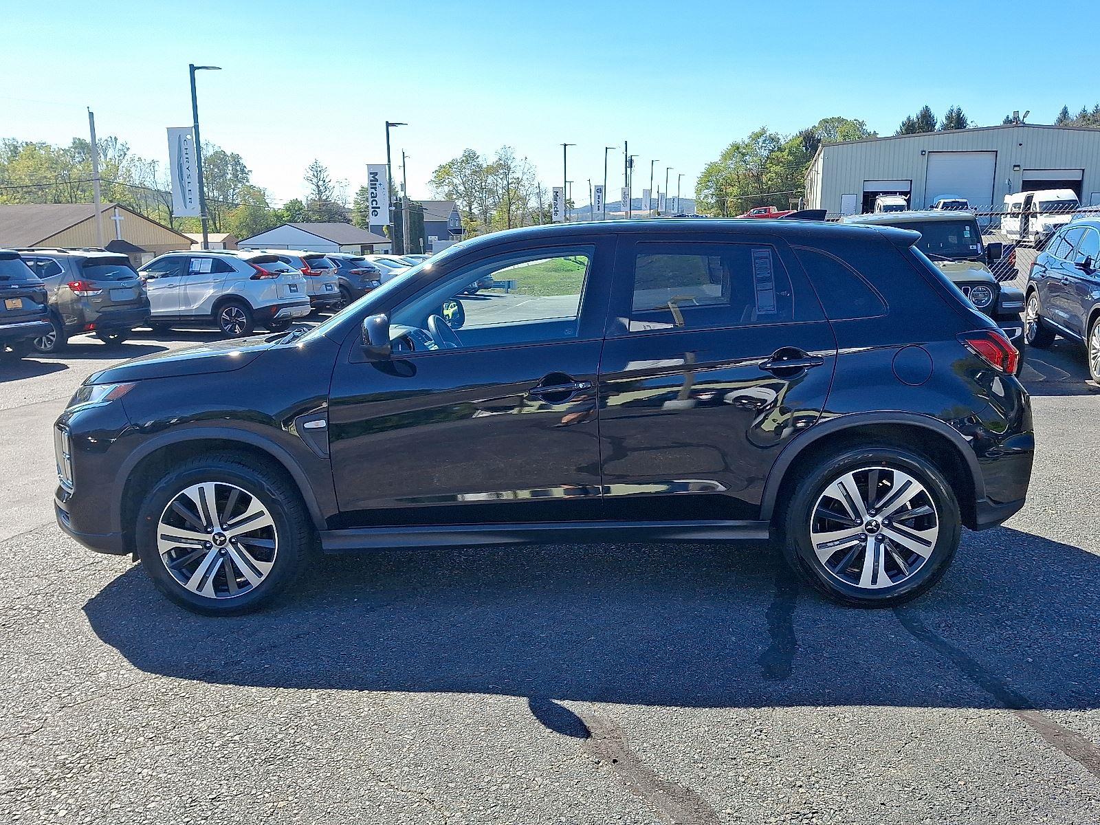 2024 Mitsubishi Outlander Sport ES LE SE photo 3