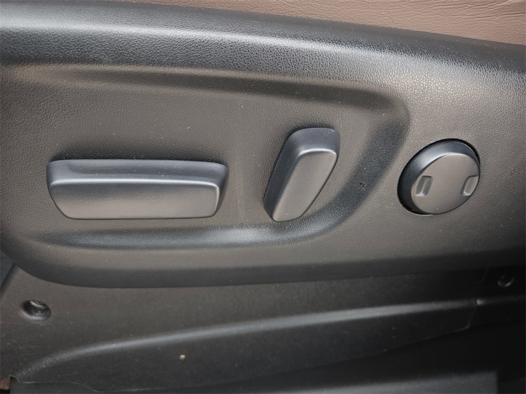 2019 Toyota Sienna Limited Premium photo 26
