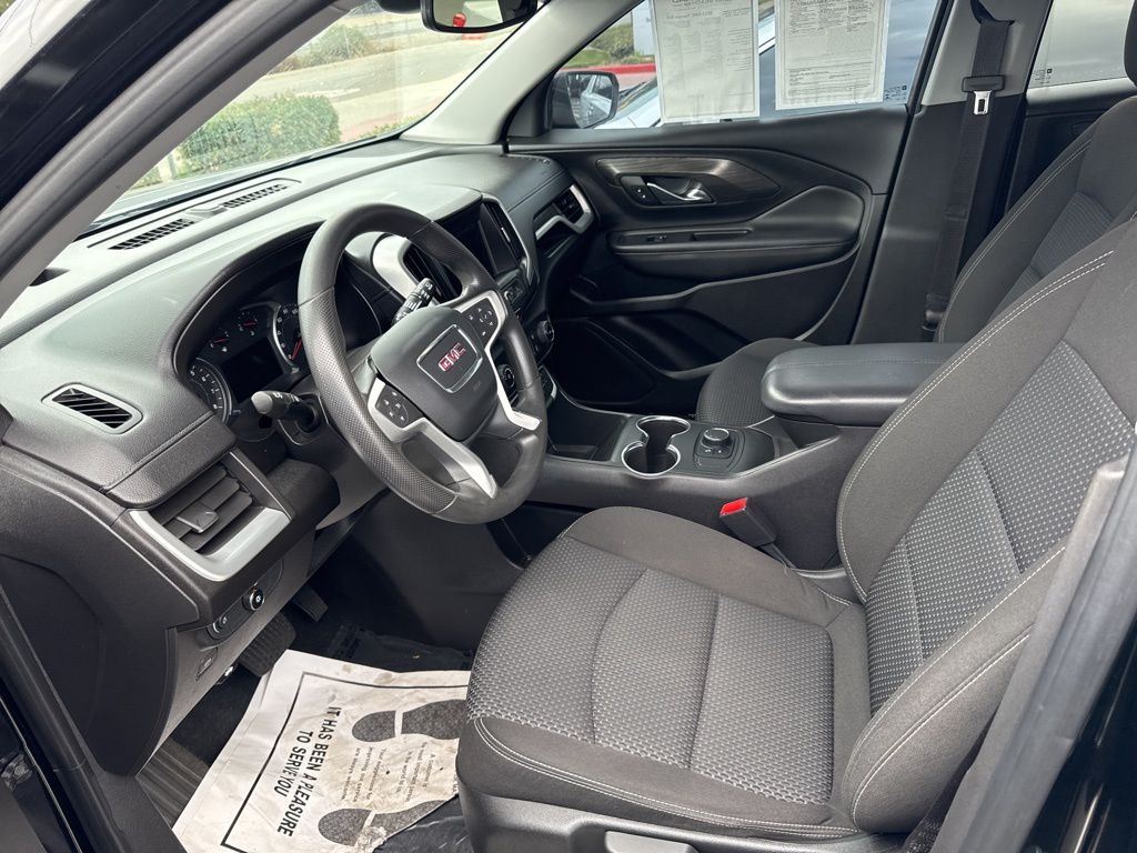 2022 Gmc Terrain SLE photo 2
