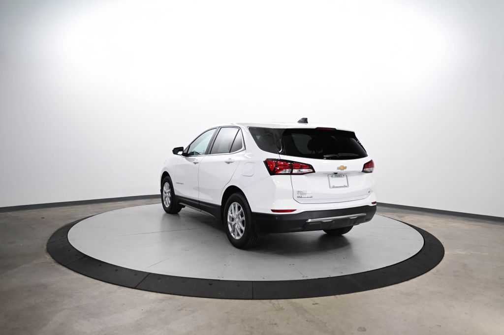 2022 Chevrolet Equinox LT photo 4
