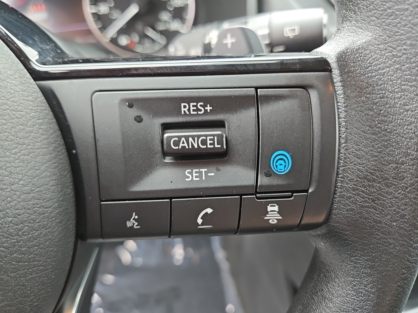 2023 Nissan Rogue SV photo 36