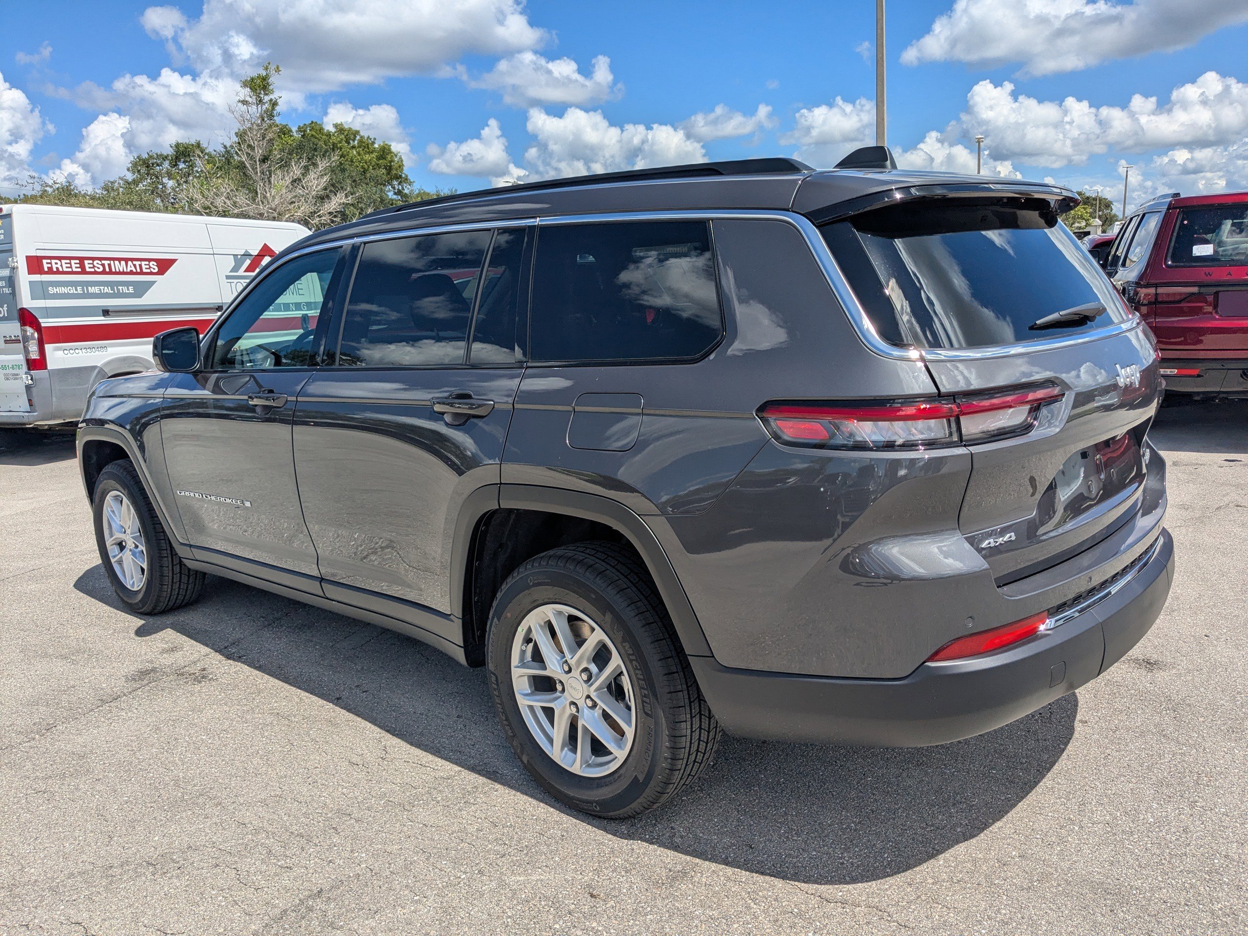 2025 Jeep Grand Cherokee Laredo X photo 6