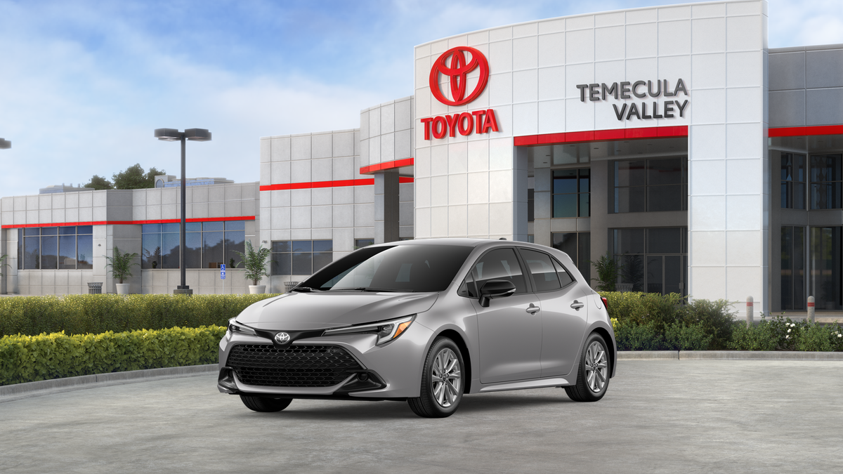 2026 Toyota Corolla Hatchback SE's photo