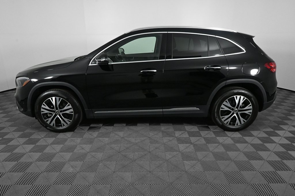 2025 Mercedes Benz GLA 250 photo 3
