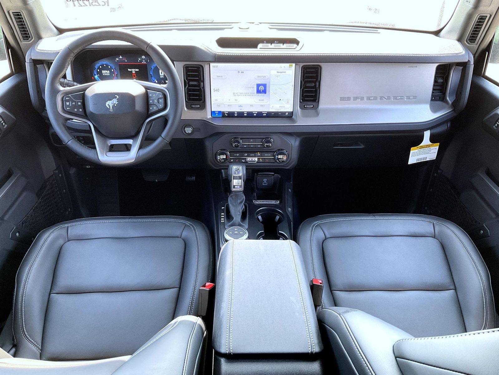 2025 Ford Bronco Outer Banks photo 12