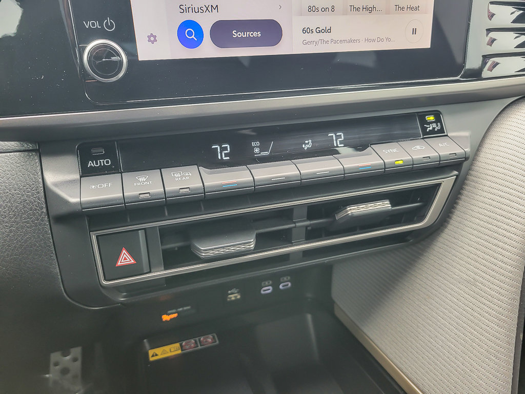 2025 TOYOTA CAMRY - Image 15