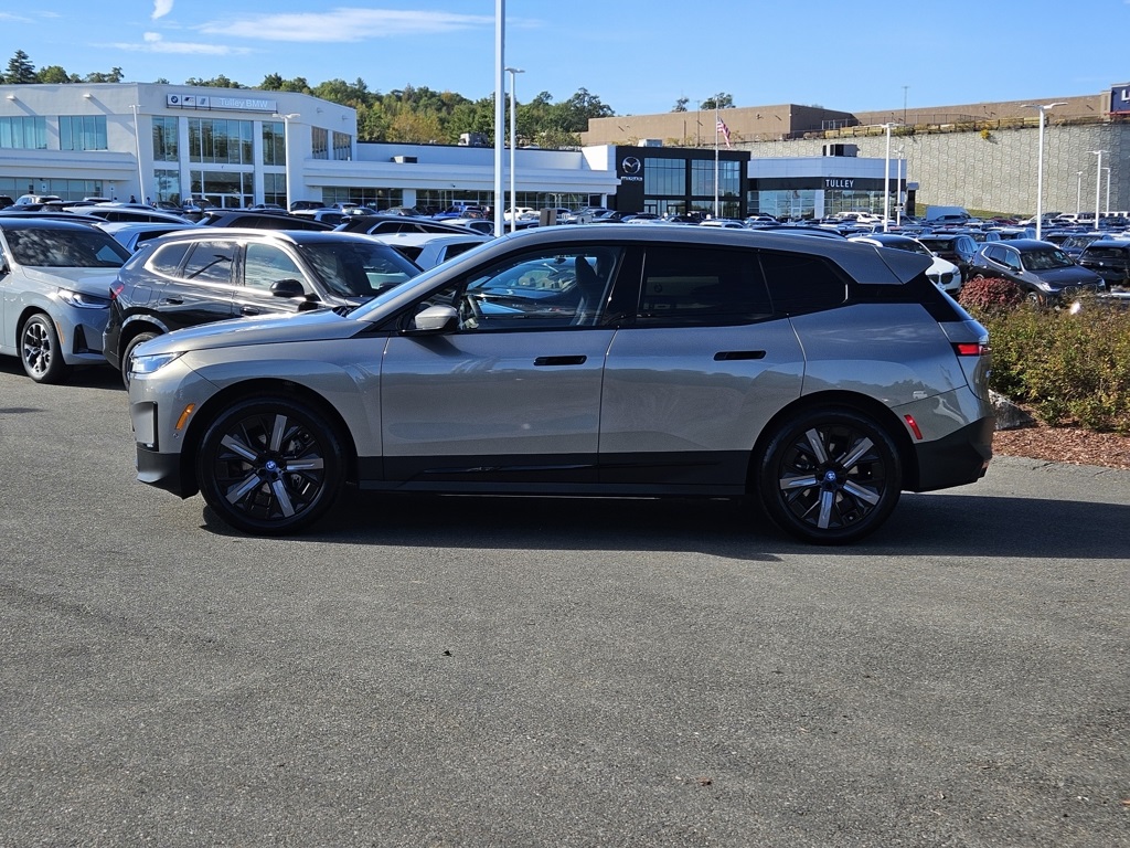 2025 Bmw iX photo 2