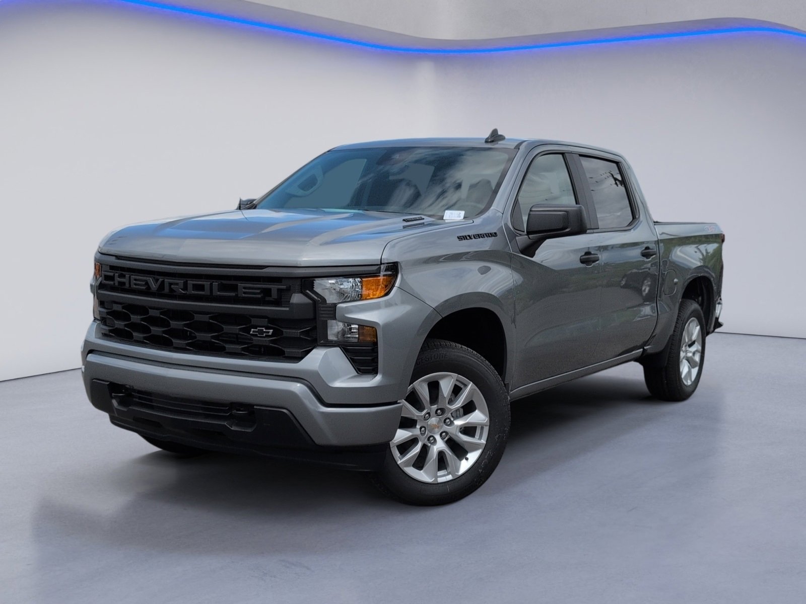 2025 Chevrolet Silverado 1500 Custom photo 2