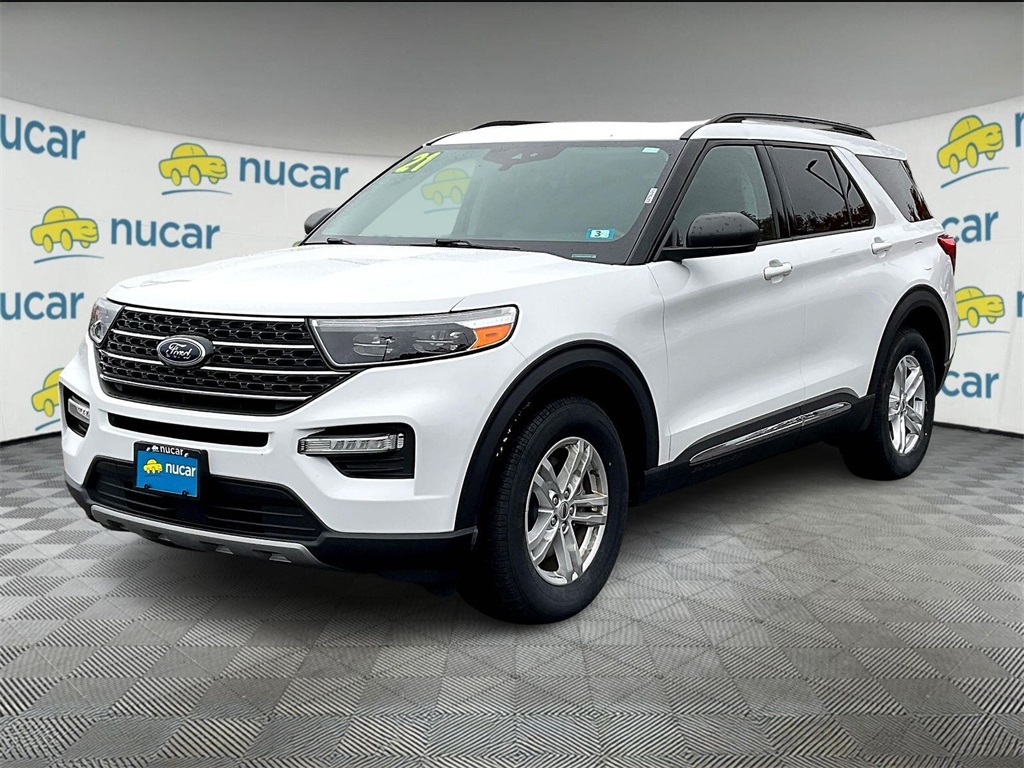 2021 Ford Explorer XLT photo 3
