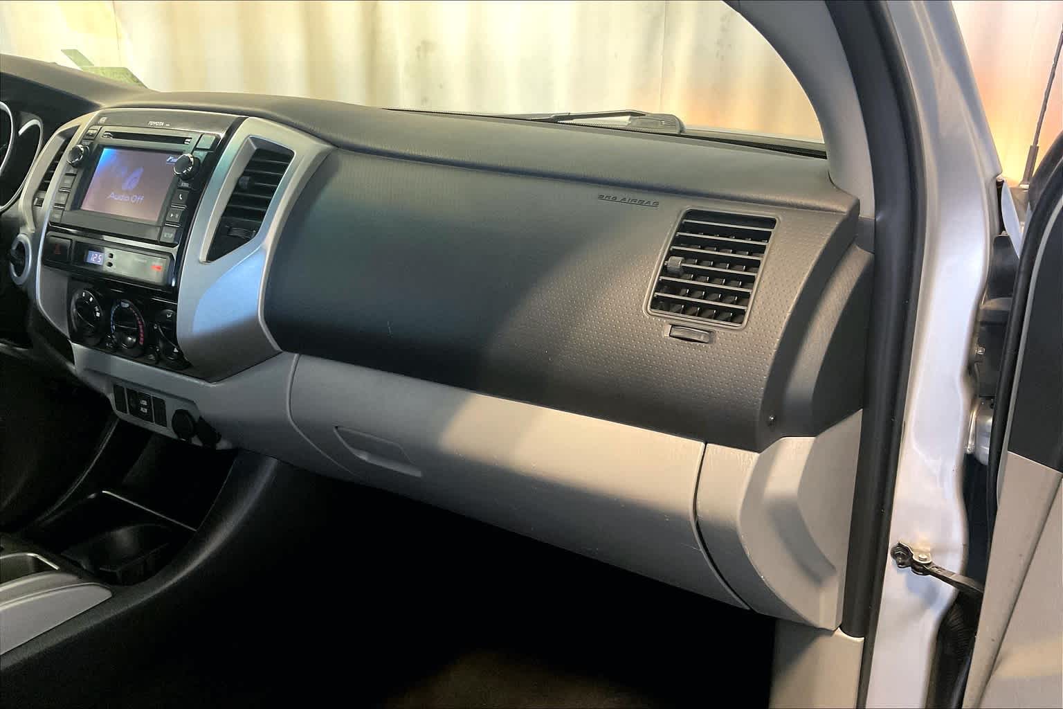 2013 Toyota Tacoma photo 12