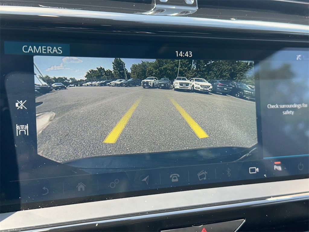 2020 Jaguar XE S photo 19