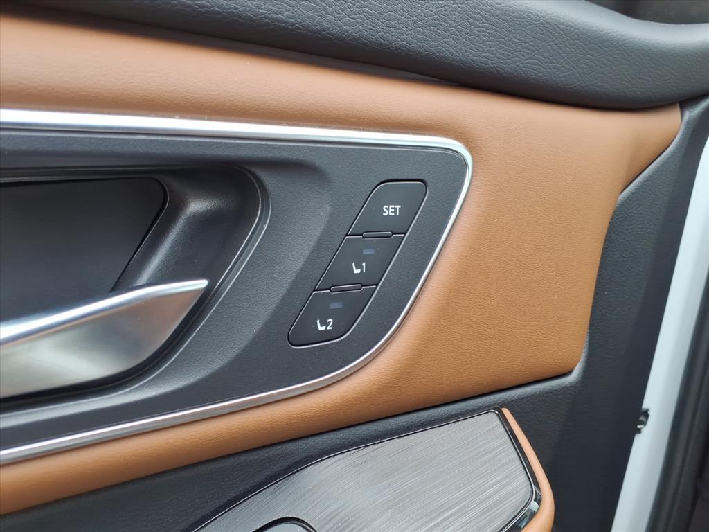 2024 Nissan Rogue Platinum photo 9
