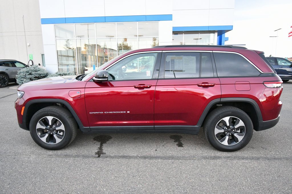 2024 Jeep Cherokee Limited 4xe photo 2
