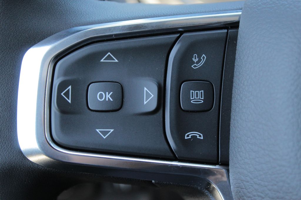2025 Ram 3500 Laramie photo 31