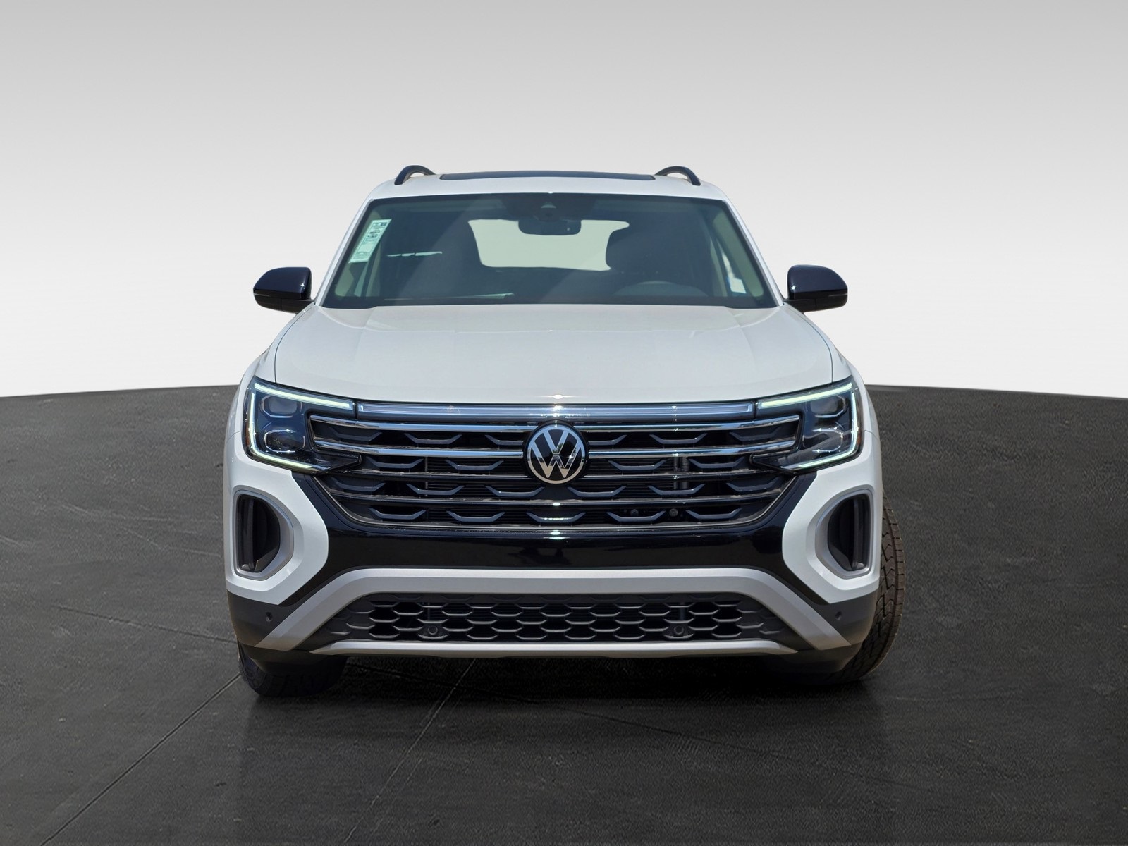 2025 Volkswagen Atlas SE Technology Peak Edition photo 2
