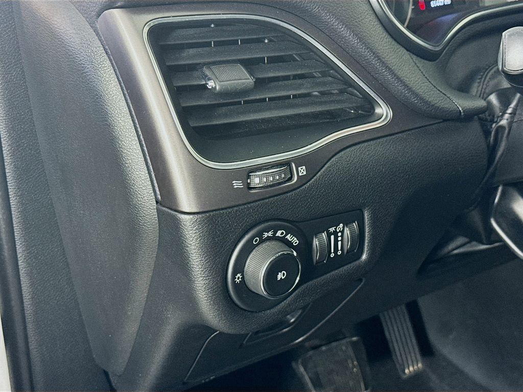 2019 Jeep Cherokee Latitude photo 10