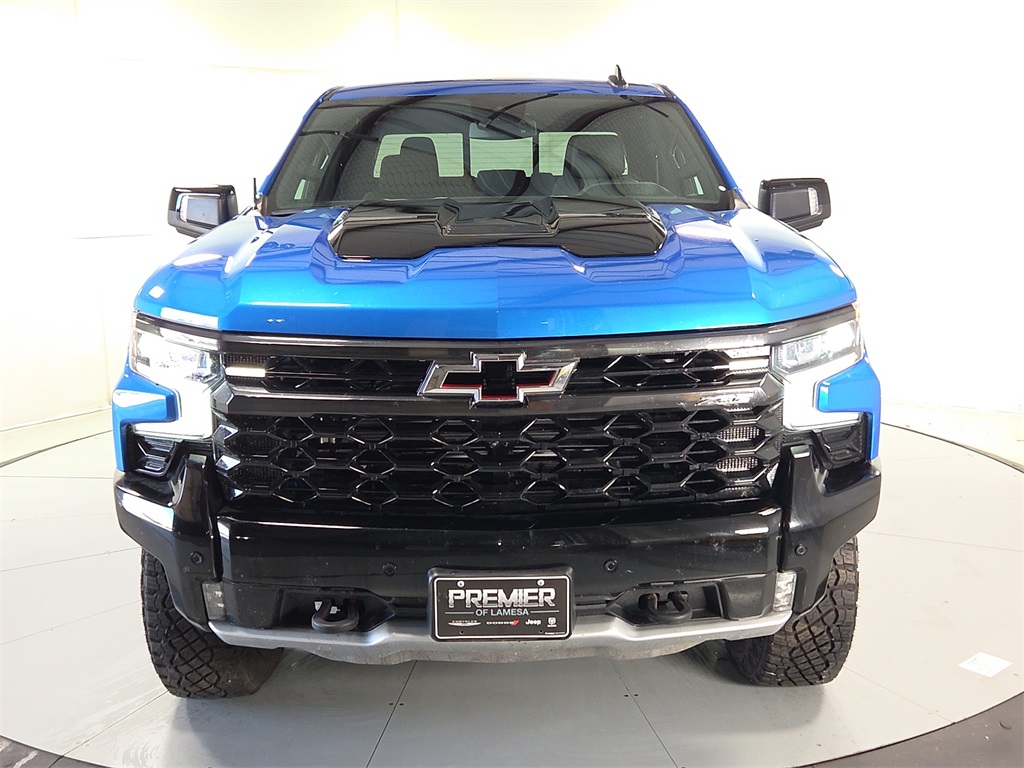 2025 Chevrolet Silverado 1500 ZR2 photo 3