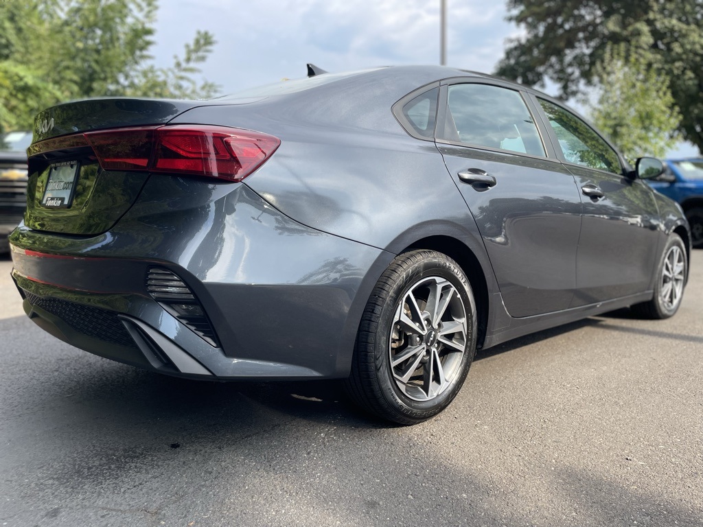 2023 Kia Forte LXS photo 4