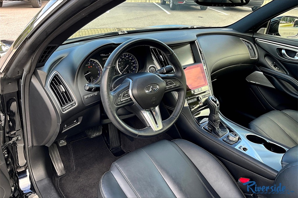 2017 Infiniti Q60 3.0t Premium photo 15