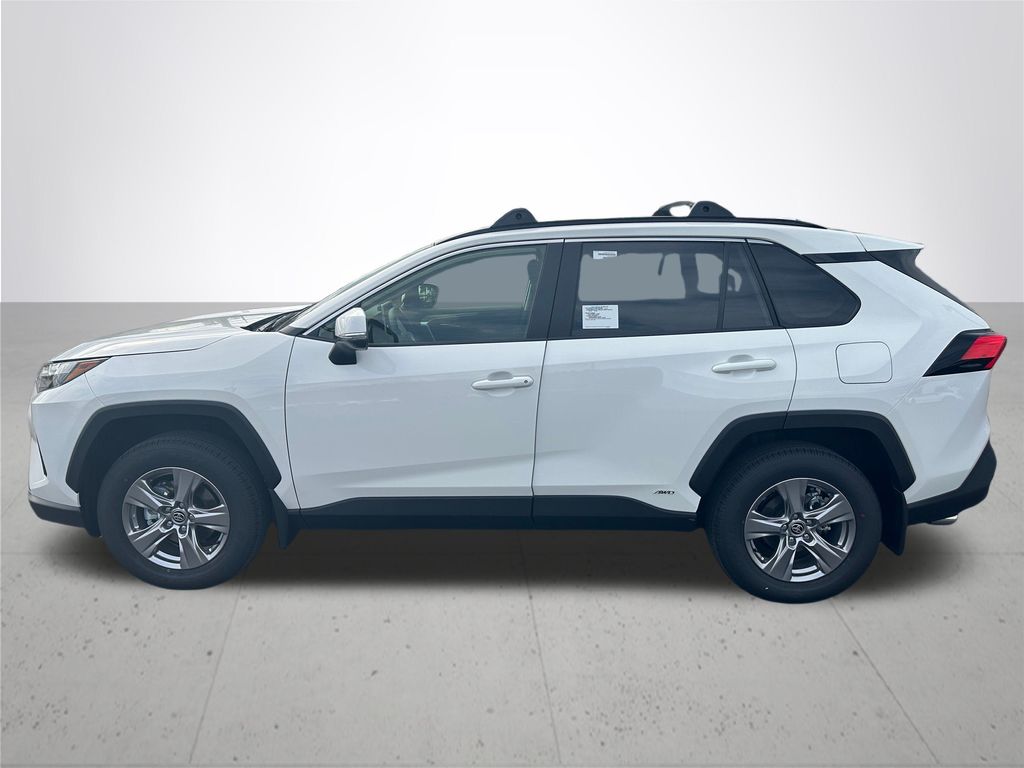 2025 Toyota RAV4 Hybrid XLE photo 10