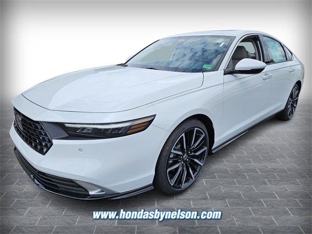 2025 Honda Accord Hybrid Touring photo 3