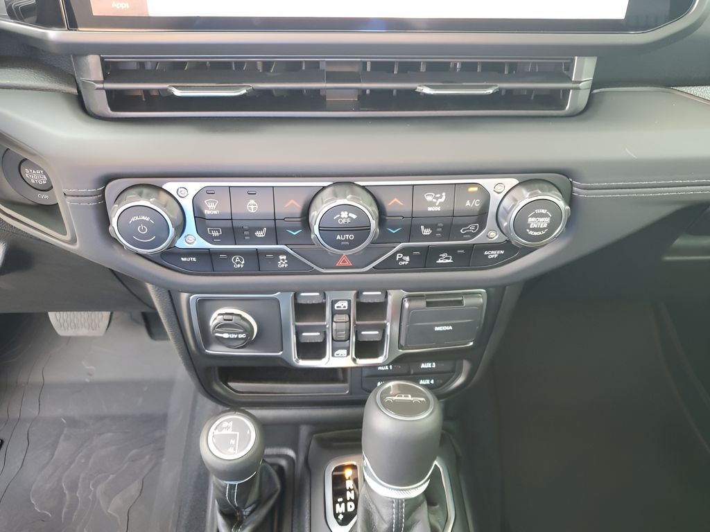 2025 Jeep Gladiator Sport photo 34