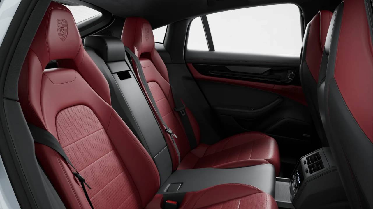 2025 Porsche Panamera E-Hybrid 4 photo 11