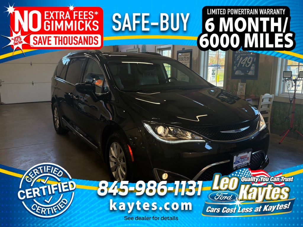 2017 Chrysler Pacifica Touring-L