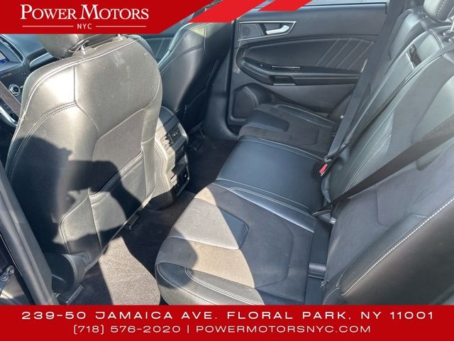 2020 Ford Edge ST photo 23