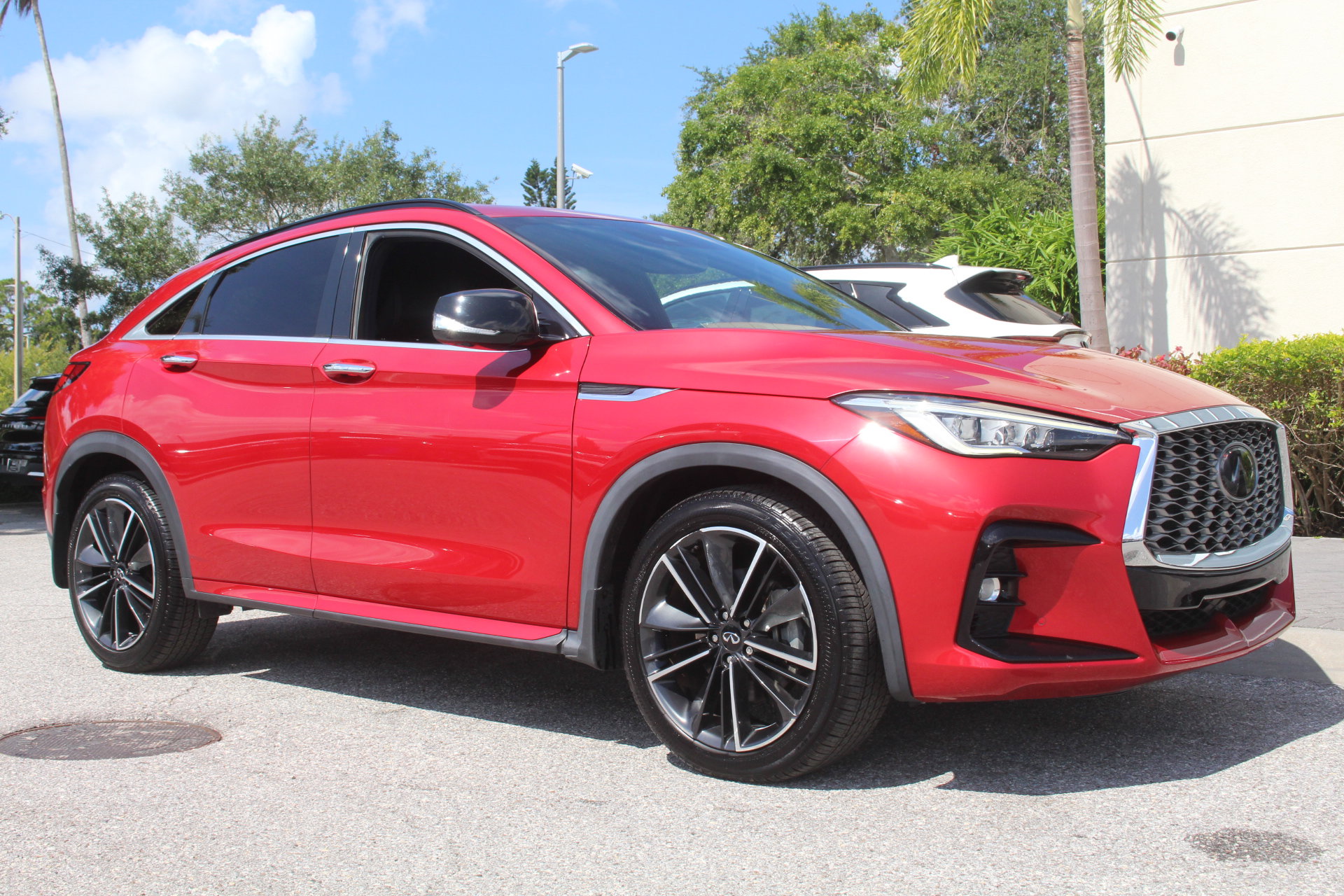 2022 Infiniti QX55 Essential photo 8