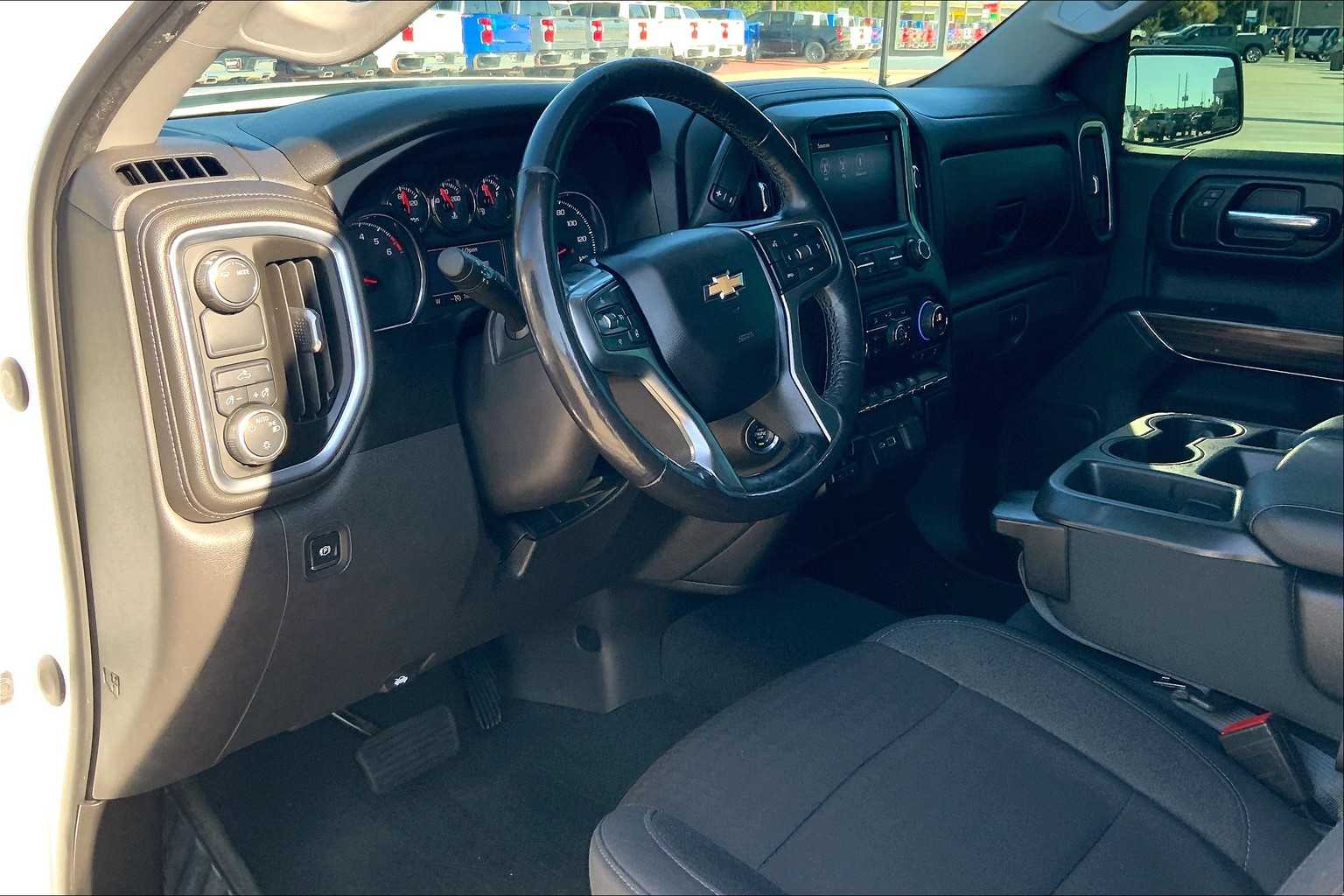 2020 Chevrolet Silverado 1500 LT photo 16
