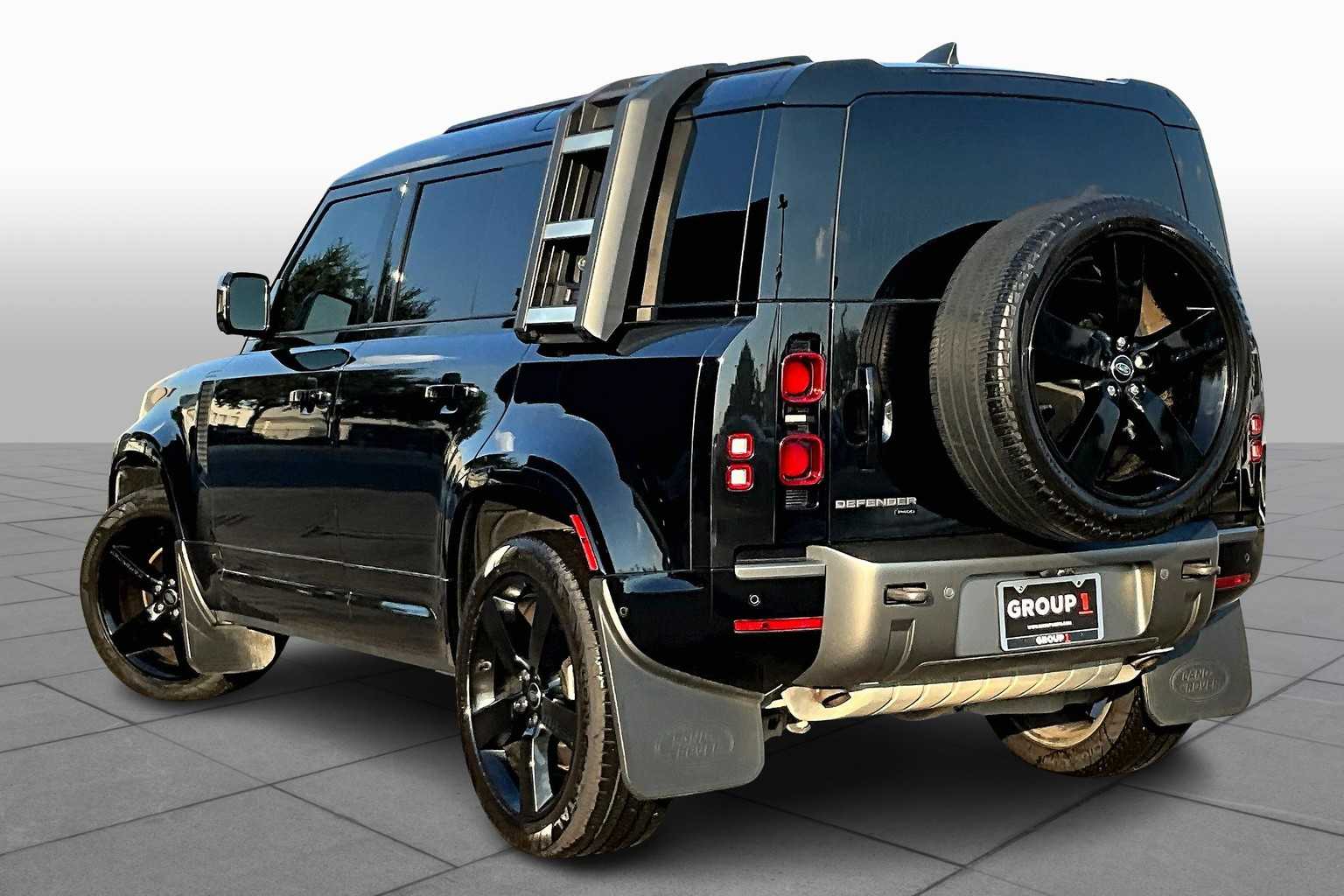 2023 Land Rover Defender X-Dynamic SE photo 20