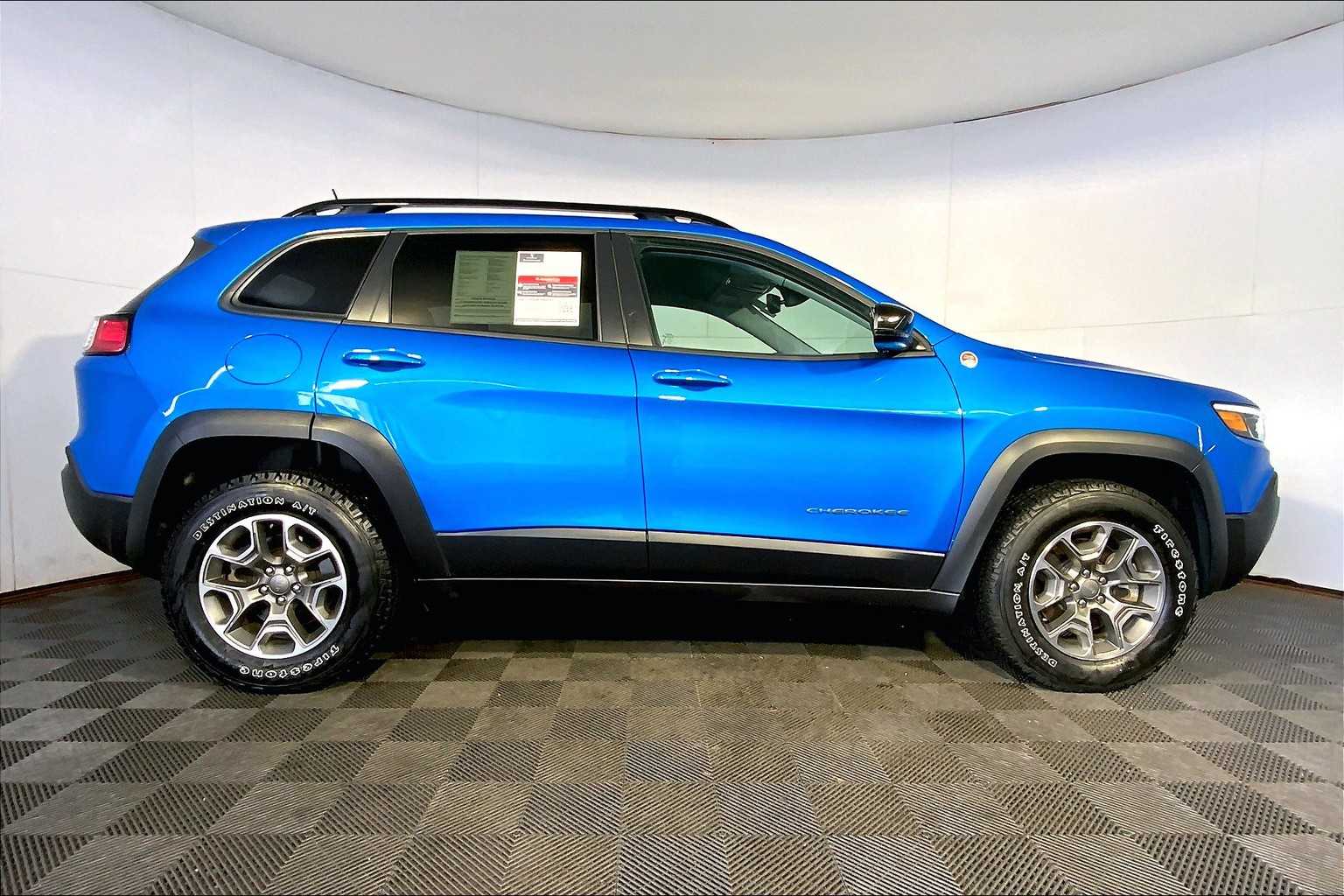 2022 Jeep Cherokee Trailhawk photo 8